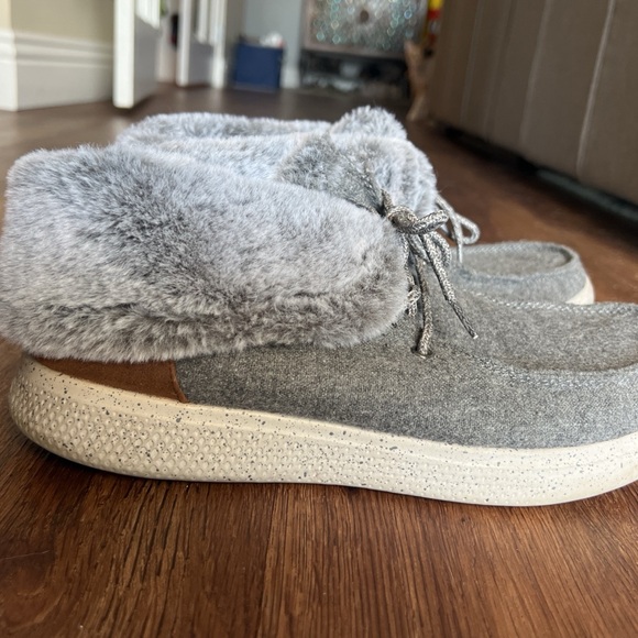 BOBS Faux Fur Shortie Booties - Picture 2 of 7